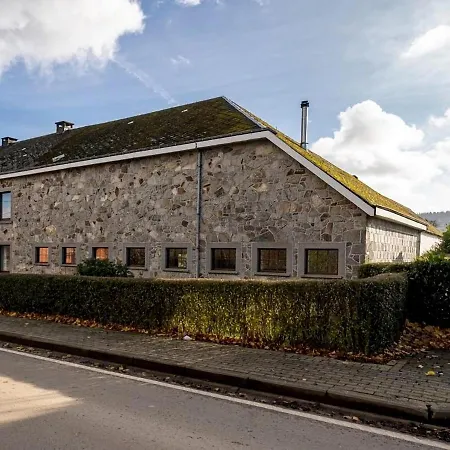 Modern Farmhouse In With Garden *